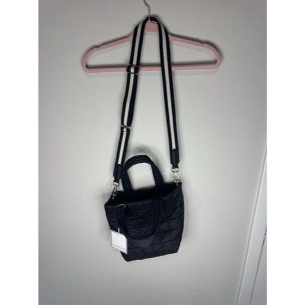 Shiraleah Navy Quilted Shoulder Bag Zip Closure Detachable Adjustable Strap